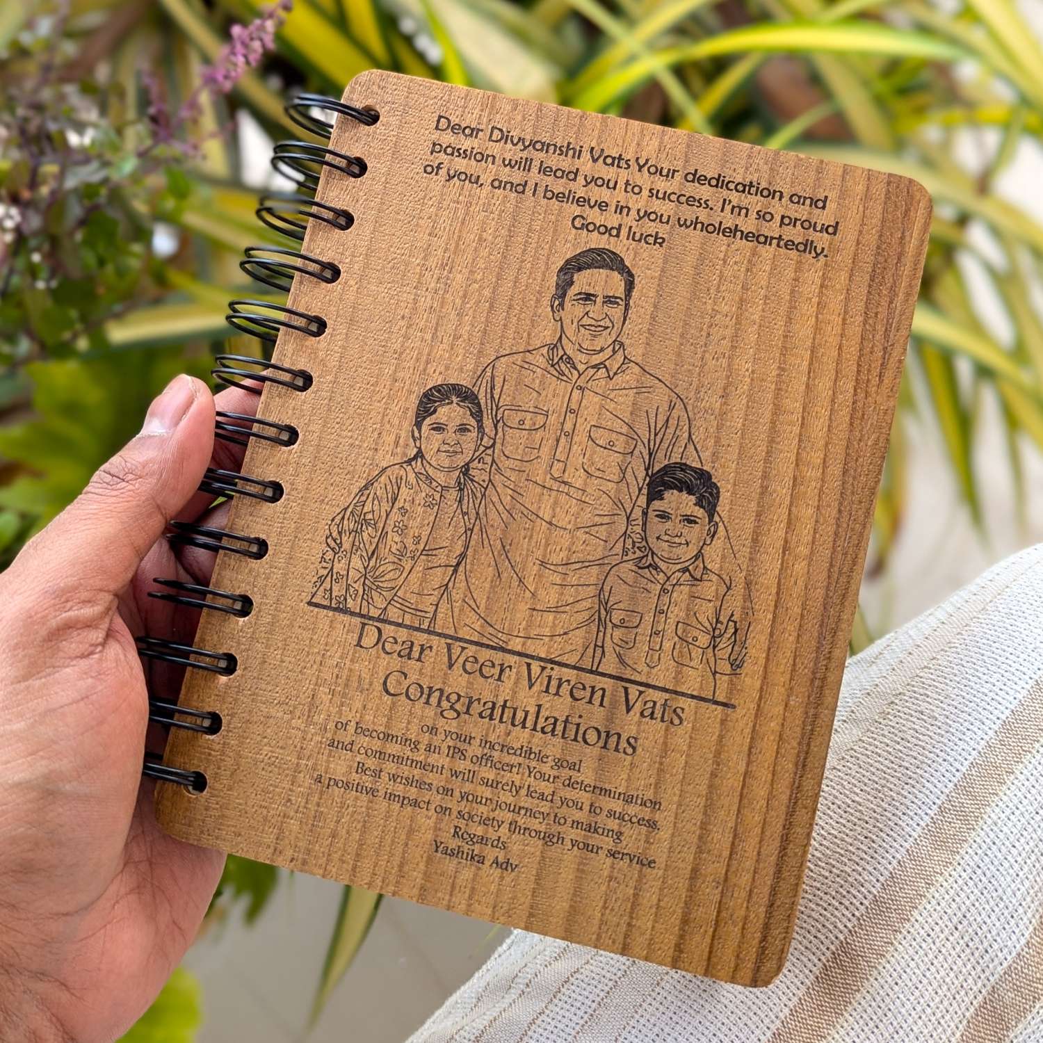 Customize your own wooden notebook - Image 11