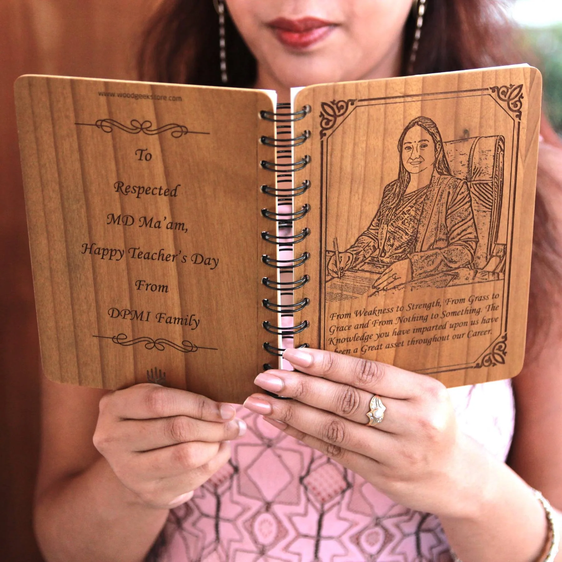 Customize your own wooden notebook - Image 9