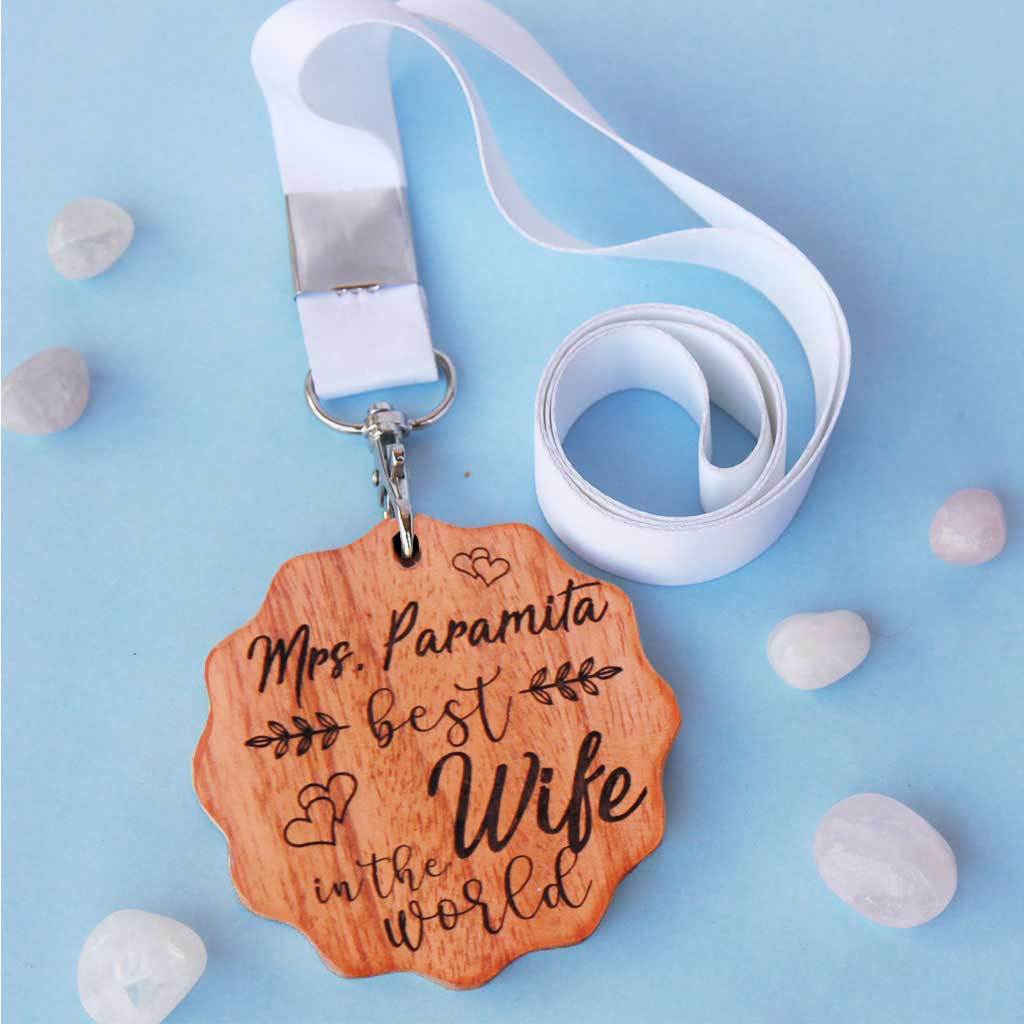 Best Wife In The World Wooden Medal