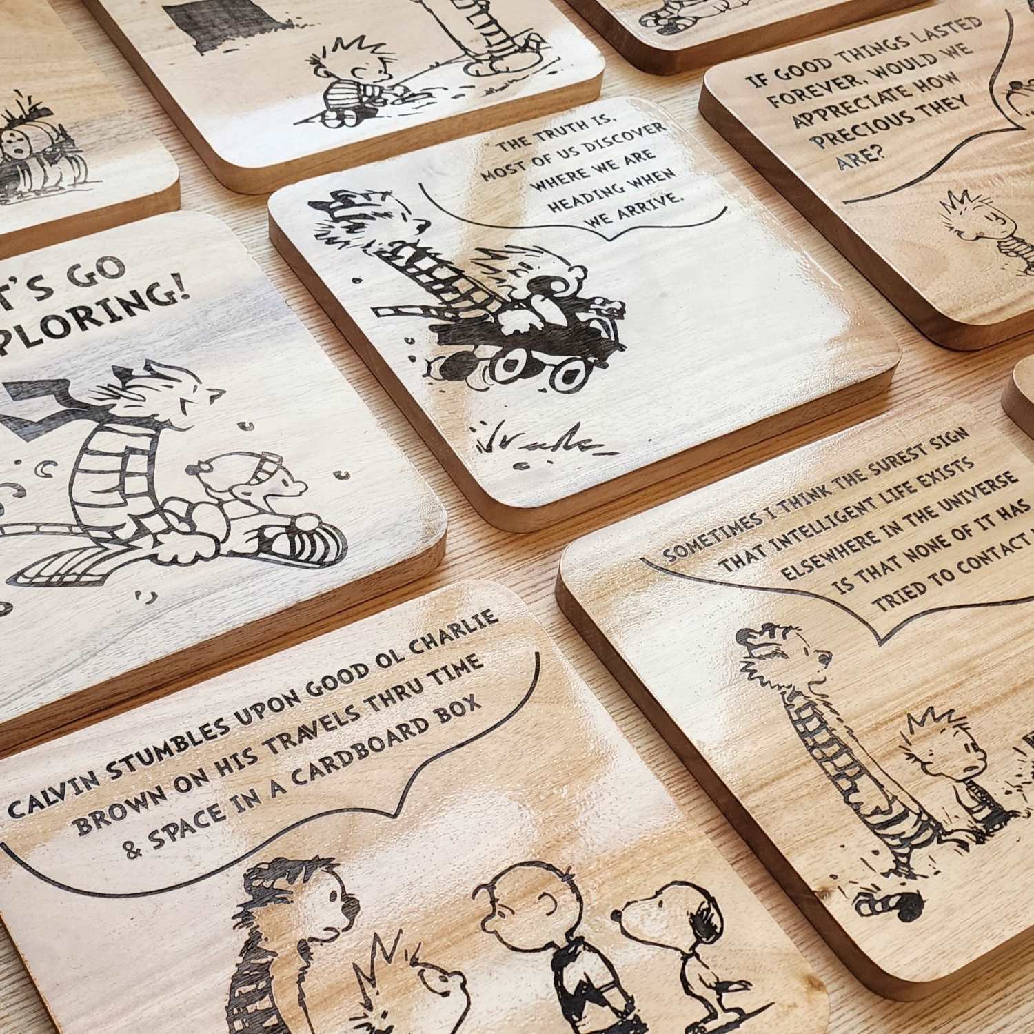 Calvin and Hobbes - Engraved Wooden Coasters - 9 Pieces - Image 4