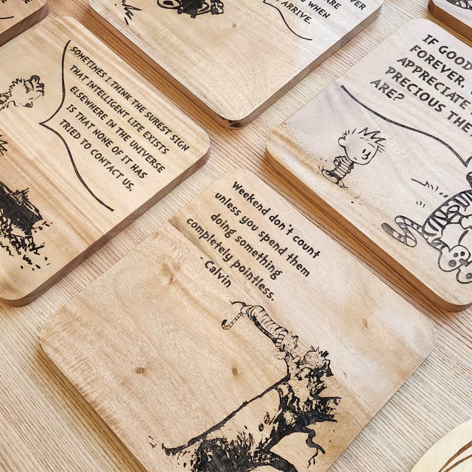 Calvin and Hobbes - Engraved Wooden Coasters - 9 Pieces - Image 5