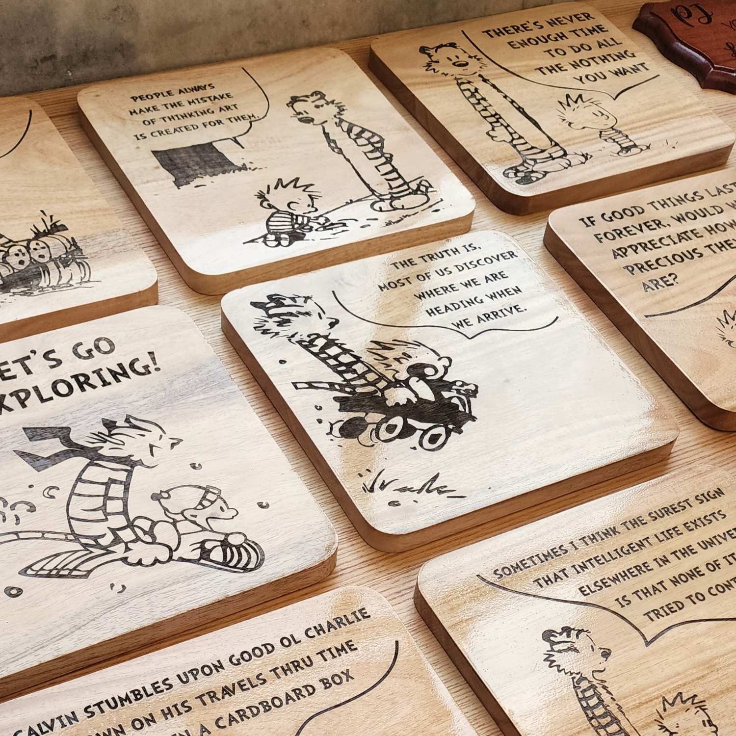Calvin and Hobbes - Engraved Wooden Coasters - 9 Pieces - Image 6