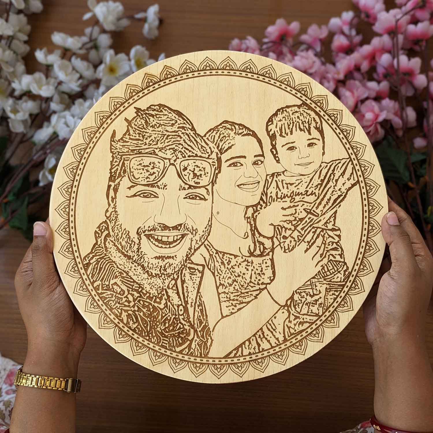 Circle of Love - Personalized Wooden Family Portrait Frame - Image 8