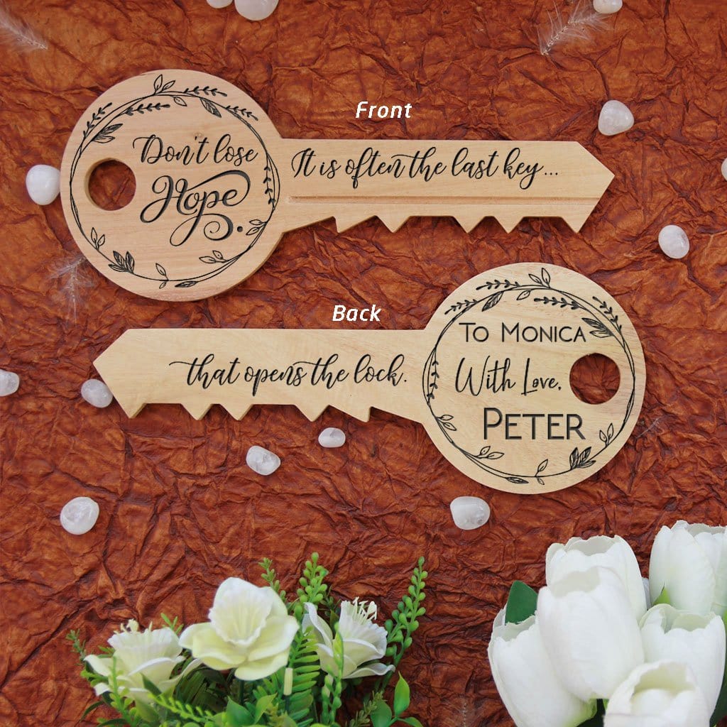 Don't Lose Hope : Key-Shaped Wooden Sign - Image 3