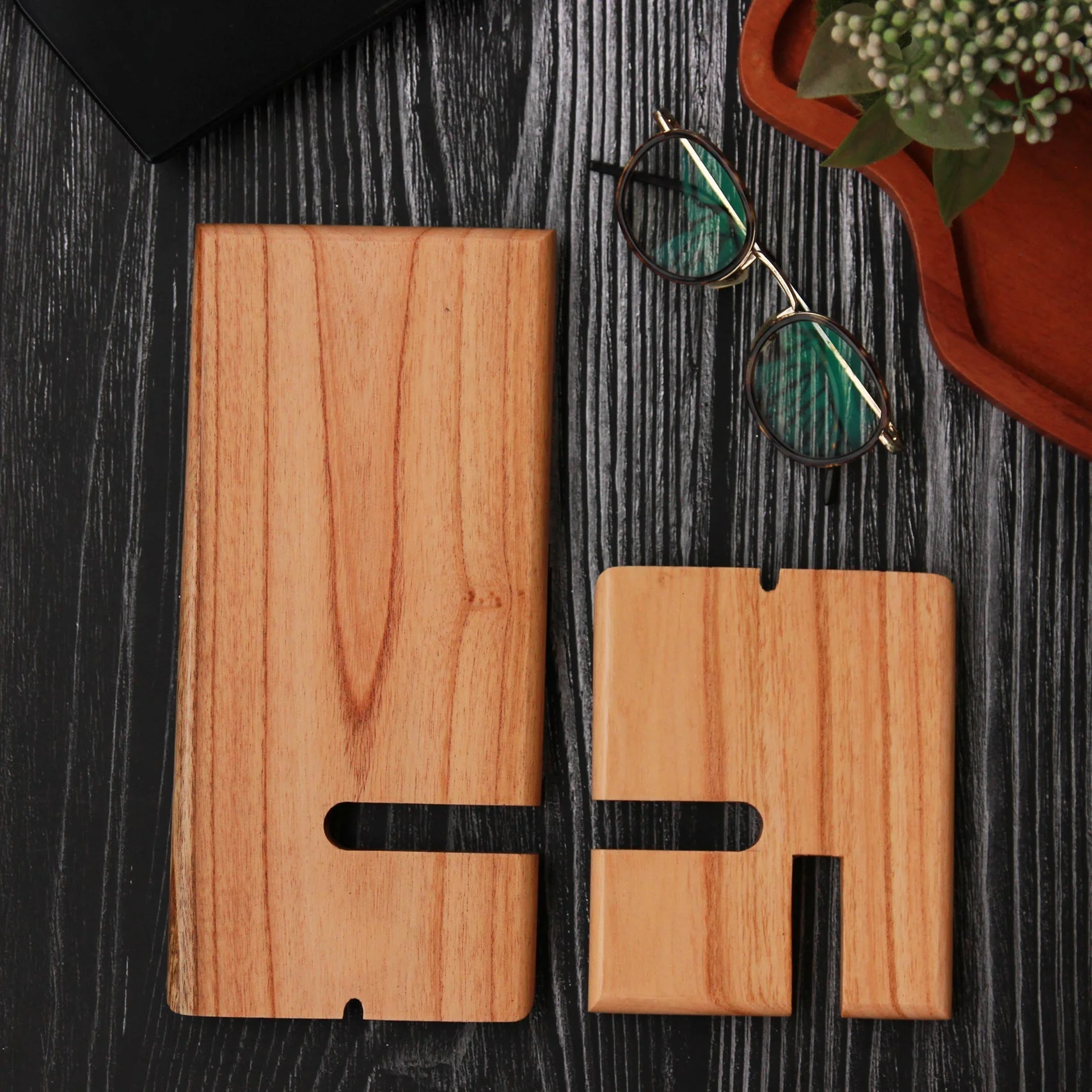 Engraved Wooden Mobile Phone Stand | Personalized Gift For Mom & Dad - Image 11