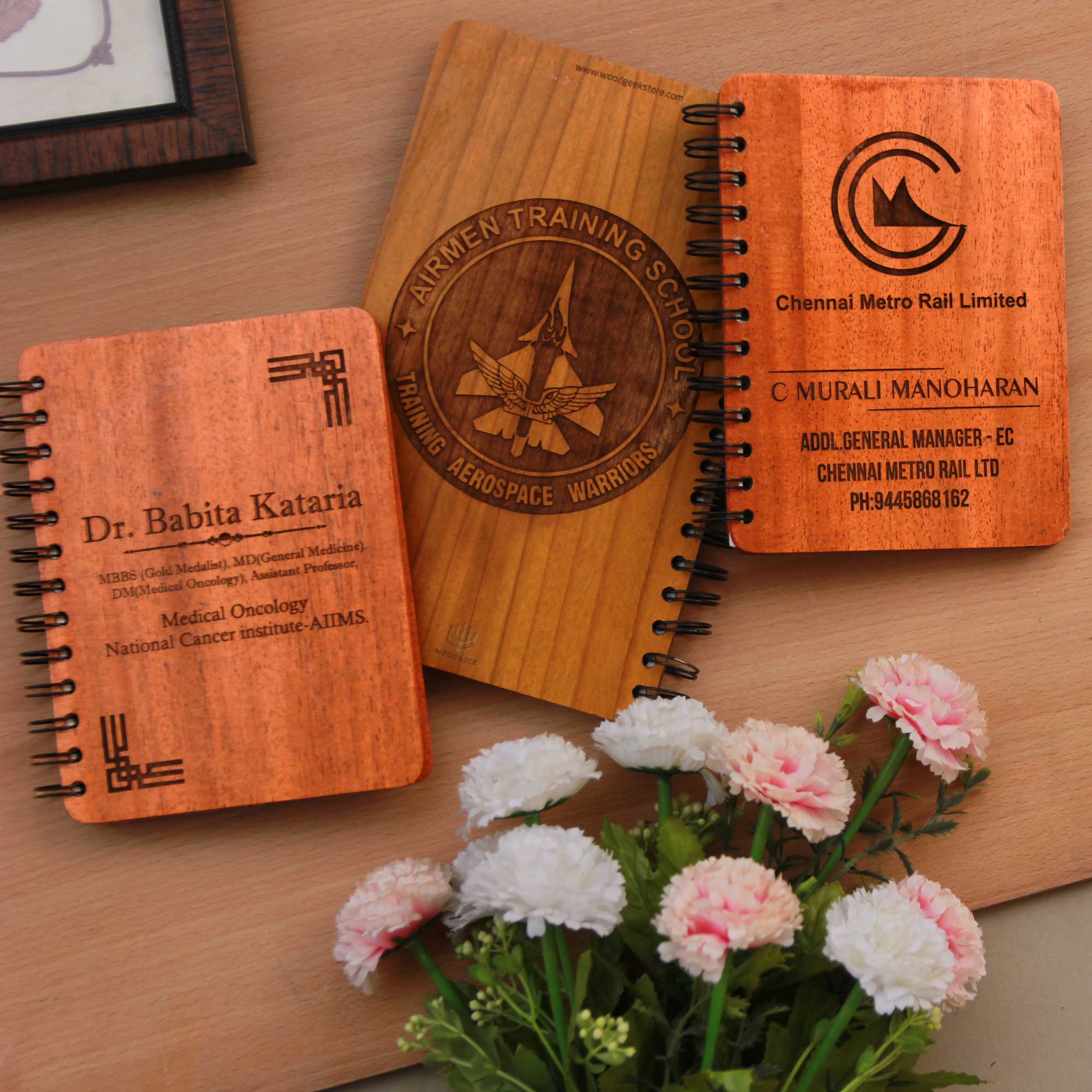 Executive Essentials: Personalized Wooden Diary & Pen Stand Set - Image 5