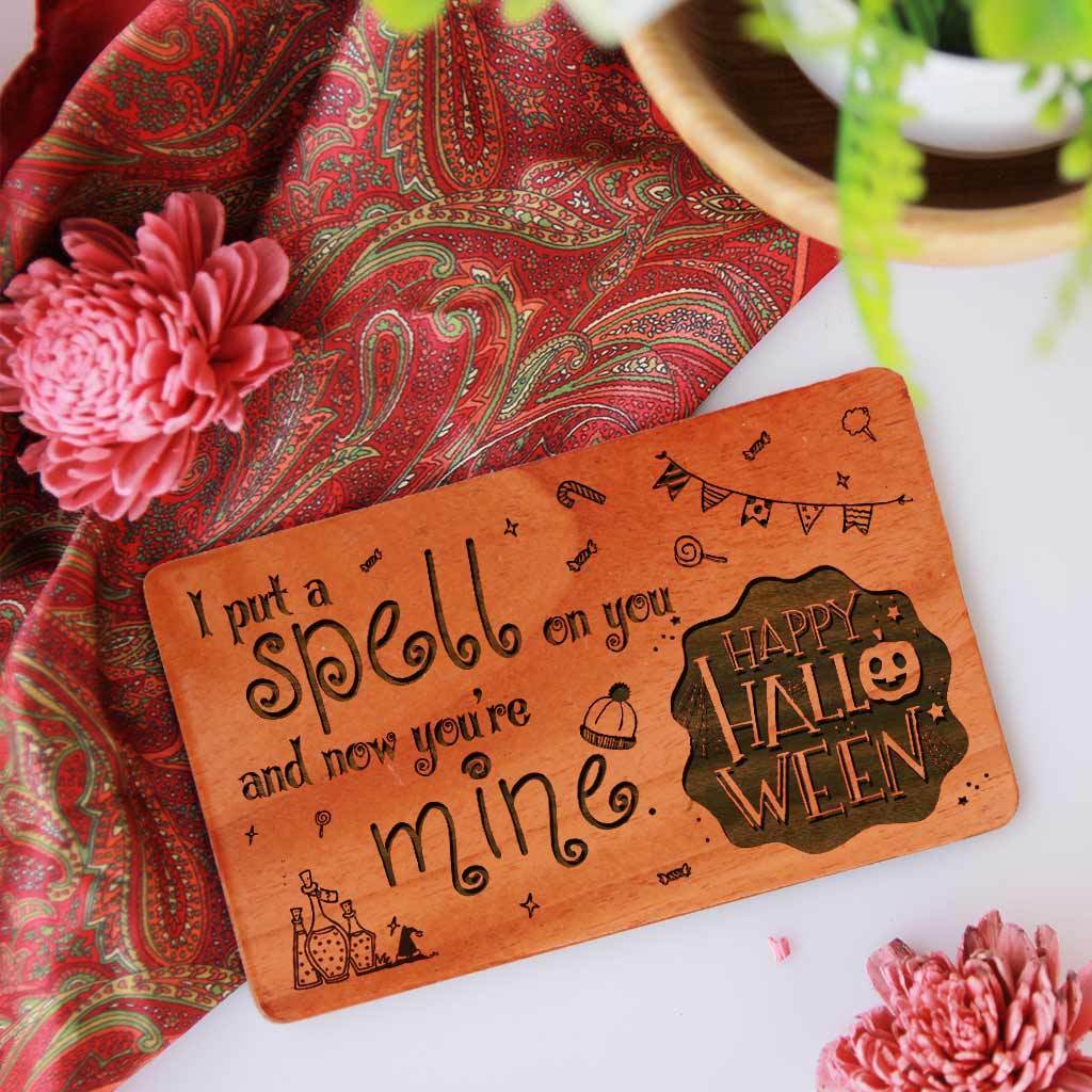 Halloween Cards: Set Of Wooden Cards With Happy Halloween Greetings - Image 2