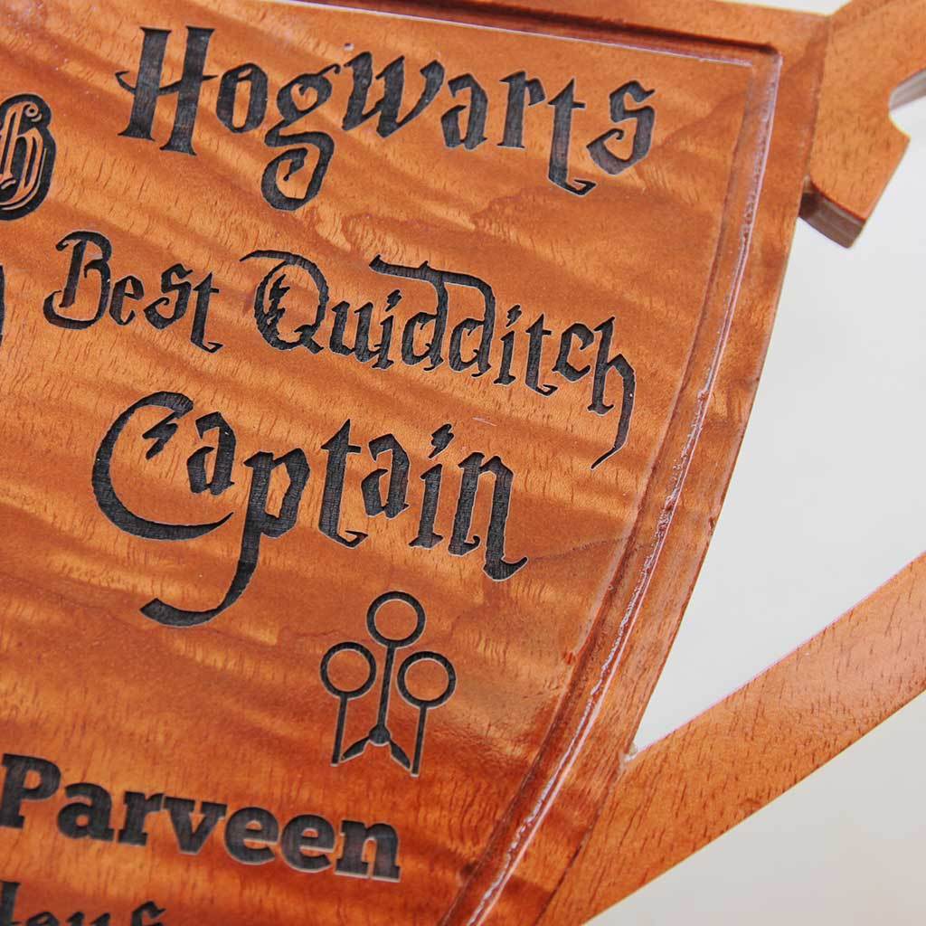 Harry Potter : Hogwarts Best Quidditch Captain Wooden Trophy Cup - Image 3