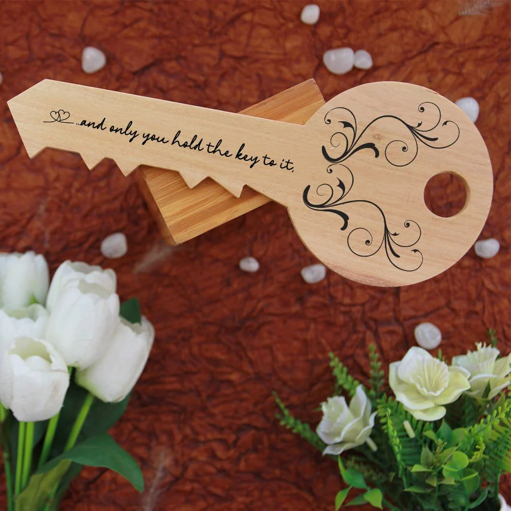 Life Is A Journey : Key-Shaped Wooden Sign - Image 2