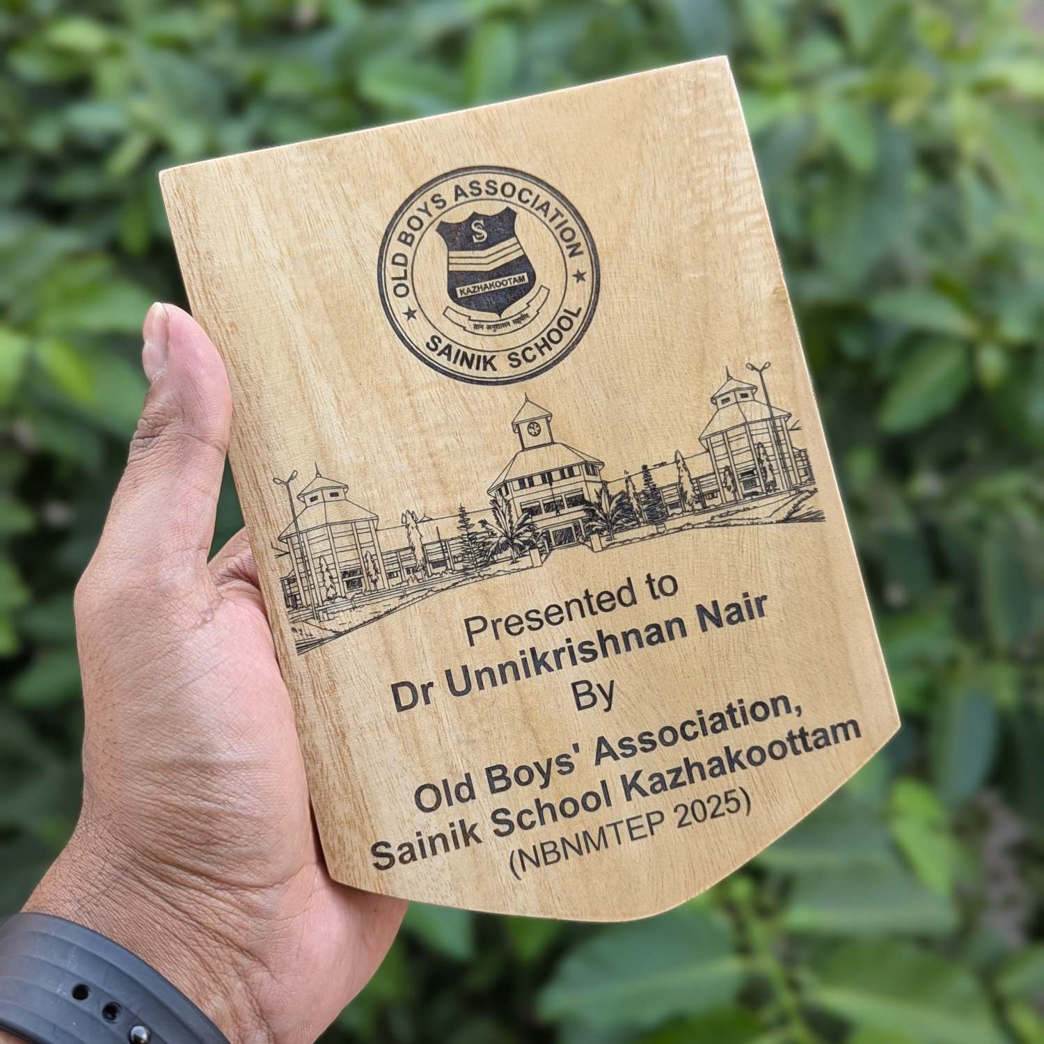 The Alumni Legacy Wood Shield Memento | Custom School Reunion Gift - Image 2