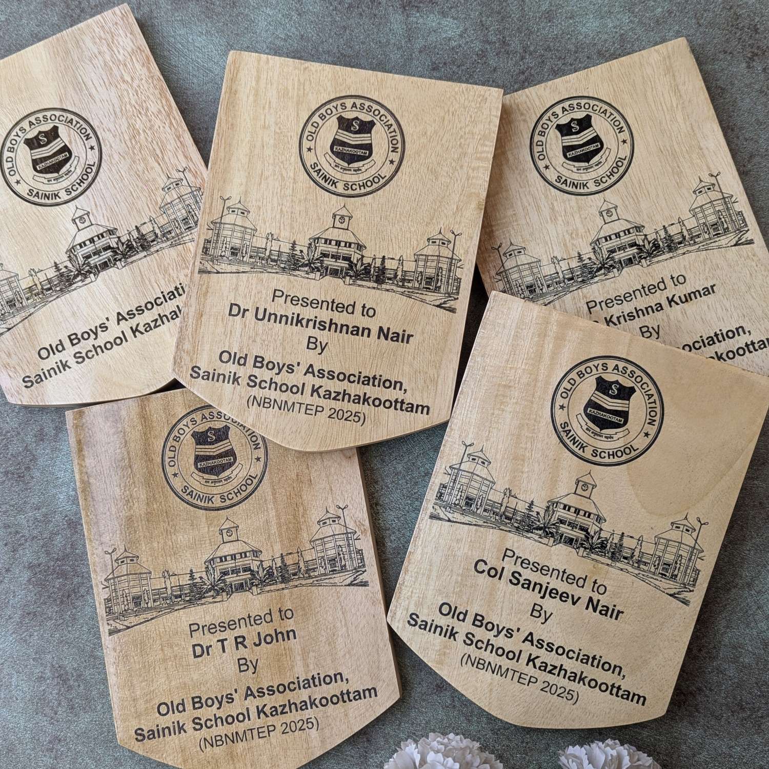 The Alumni Legacy Wood Shield Memento | Custom School Reunion Gift - Image 4